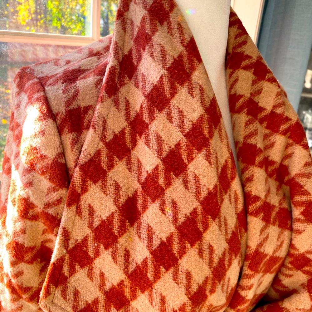 BB Dakota by Steve Madden Red and Cream Cape